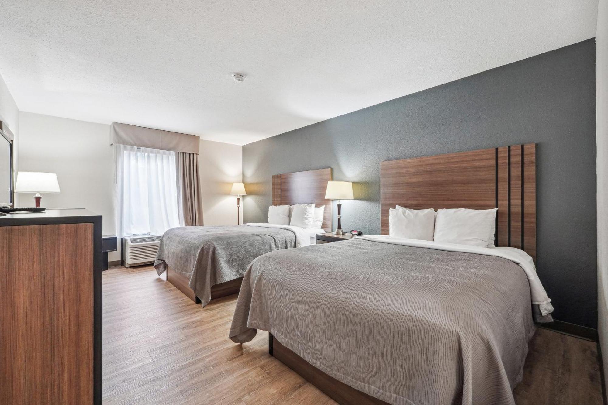 Quality Inn & Suites Dawsonville Bagian luar foto